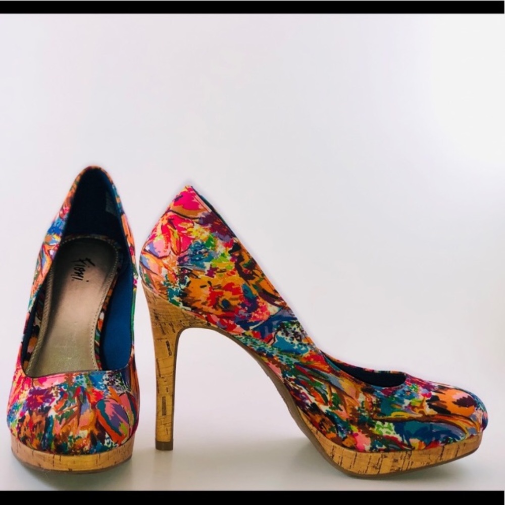 Multicolor Pumps